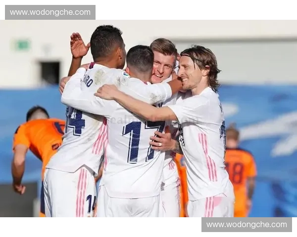 皇家马德里主场激战瓦伦西亚巅峰对决再掀西甲豪门风云 皇家马德里主场激战瓦伦西亚巅峰对决再掀西甲豪门风云